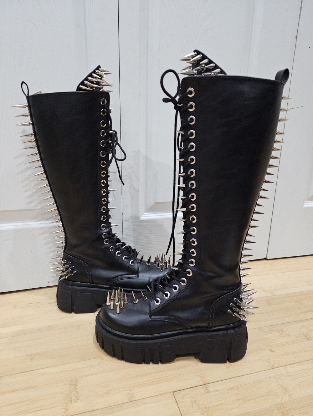 Rare Dolls Kill Widow Punk Goth The Problem Child Black Silver Spiked Knee Boots - Picture 6 of 15